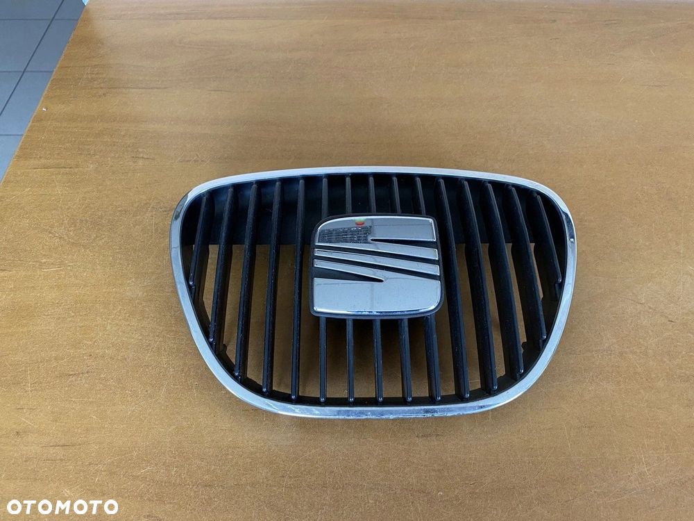 ATRAPA GRILL SEAT IBIZA III 02-06 6L0853654 - 2