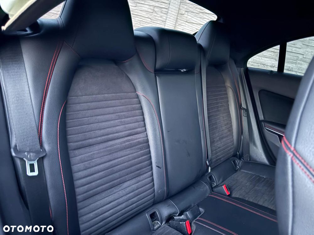 Mercedes-Benz CLA 220 d 7G-DCT AMG Line - 16