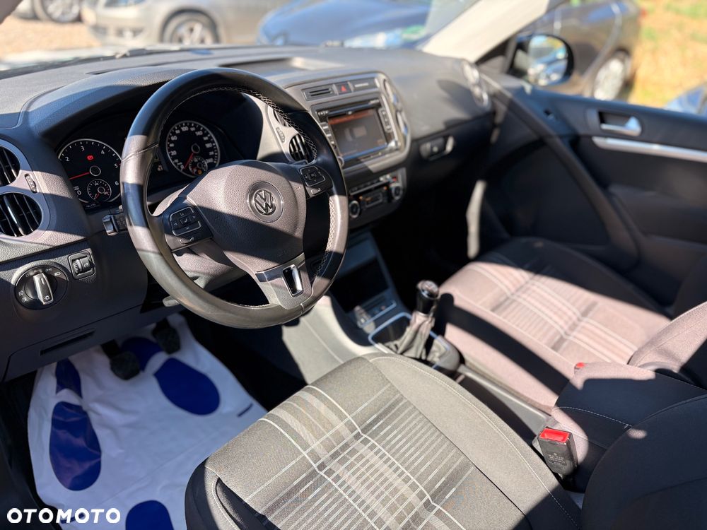 Volkswagen Tiguan 2.0 TDI DPF BlueMotion Technology Lounge Sport & Style - 13