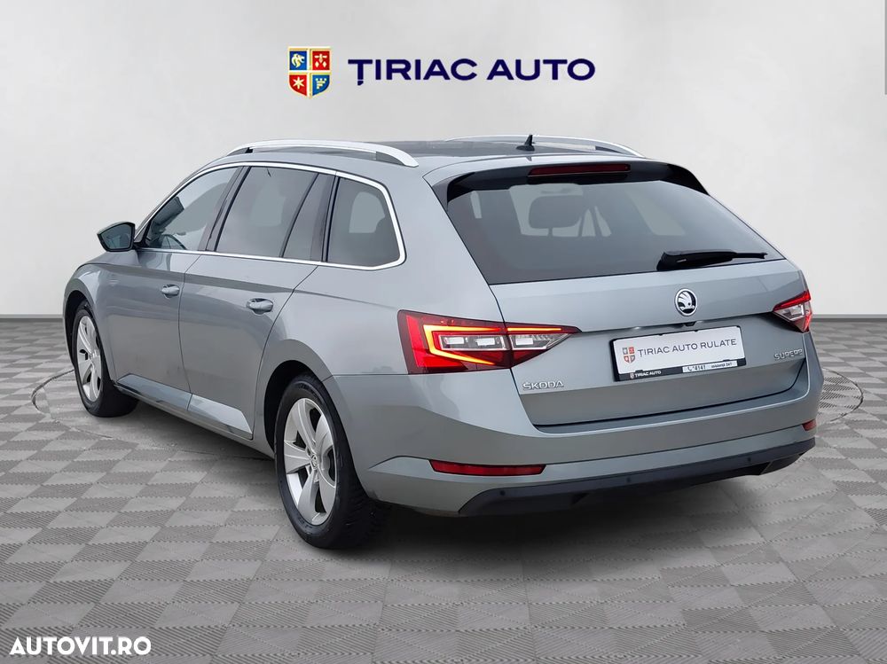 Skoda Superb 2.0 TDI DSG Style - 4