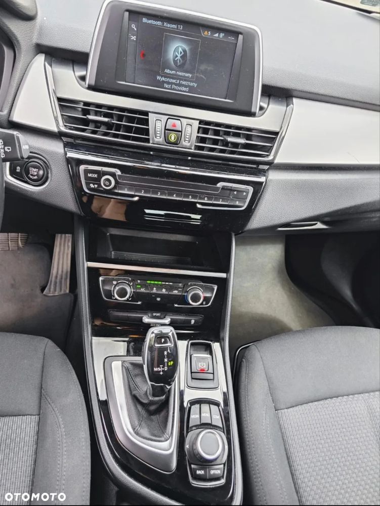 BMW Seria 2 218i - 6