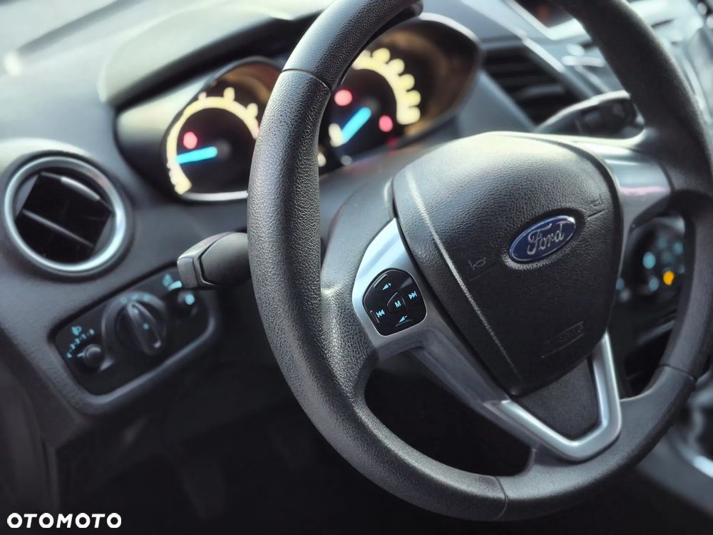 Ford Fiesta 1.25 Celebration - 14