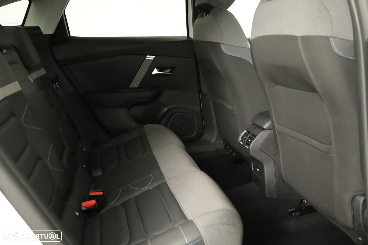 Citroën C4 1.2 PureTech Max - 24