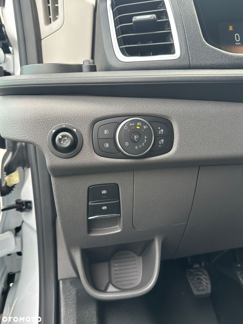 Ford transit Podwozie brygadowe 2.0 Ecoblue 130KM M6 FWD Trend 350 L3 - 21
