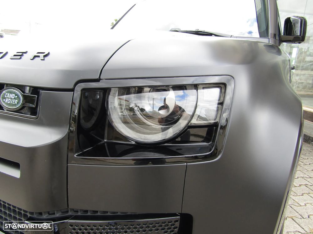 Land Rover Defender 2.0 P300e 110 AWD X-Dynamic SE - 4