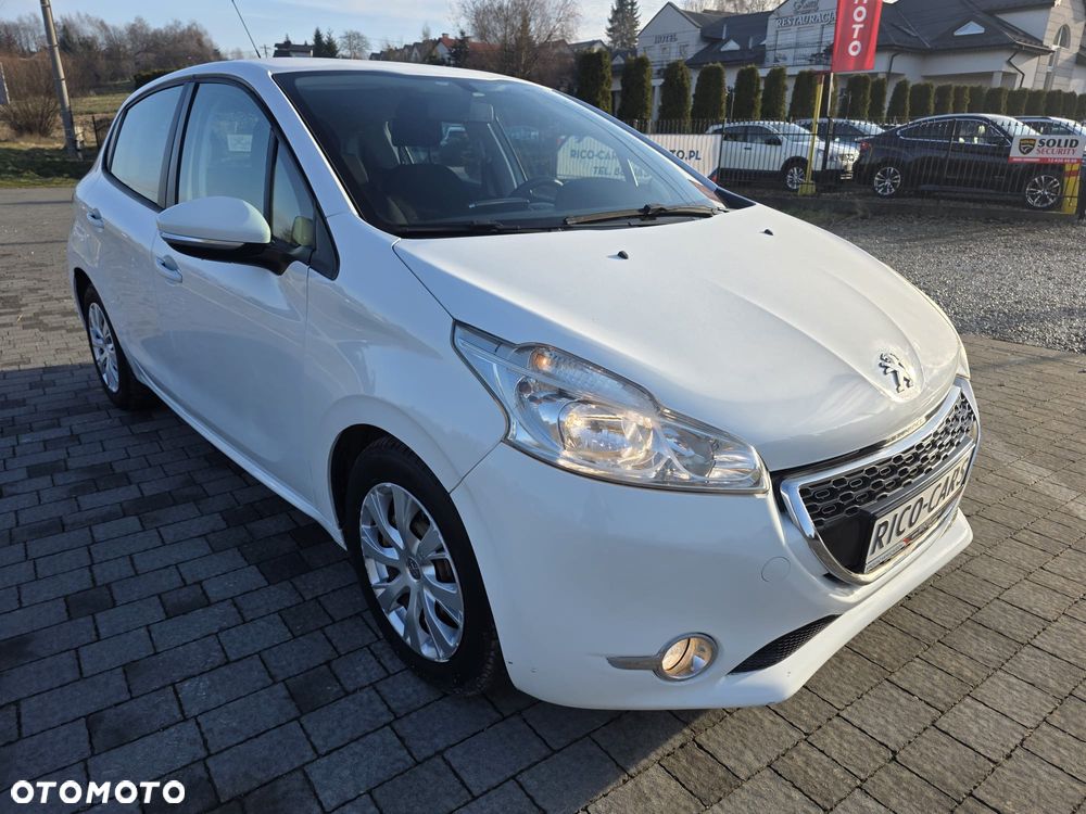 Peugeot 208 - 2