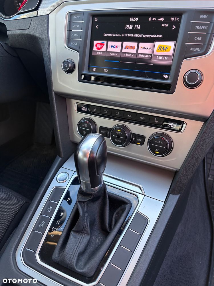 Volkswagen Passat 1.8 TSI BMT Comfortline DSG - 11