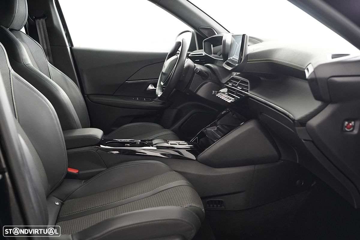Peugeot e-2008 50 kWh GT - 21