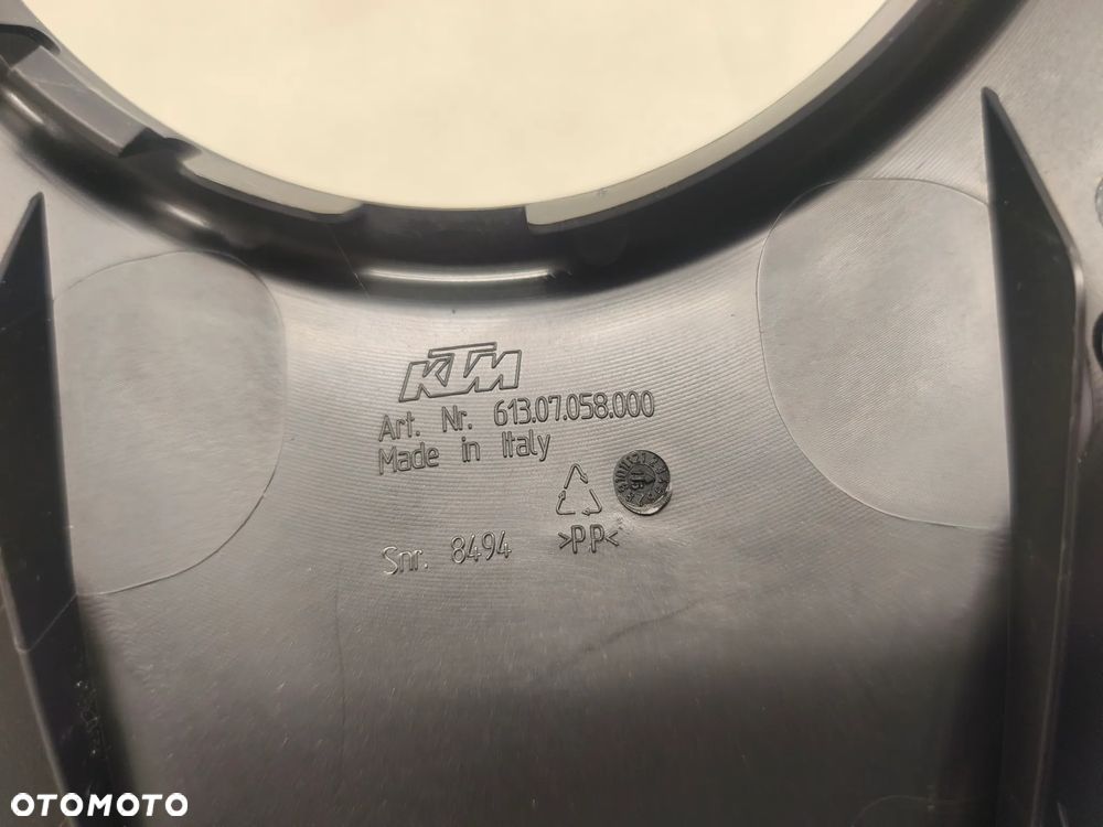 Nakładka na bak, wypełnienie, osłona, owiewka zbiornika paliwa KTM 1290 Super Duke - 12