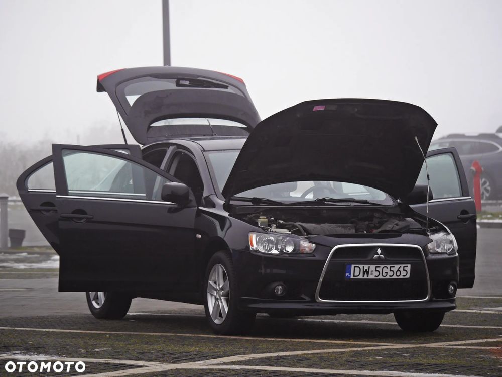 Mitsubishi Lancer - 2