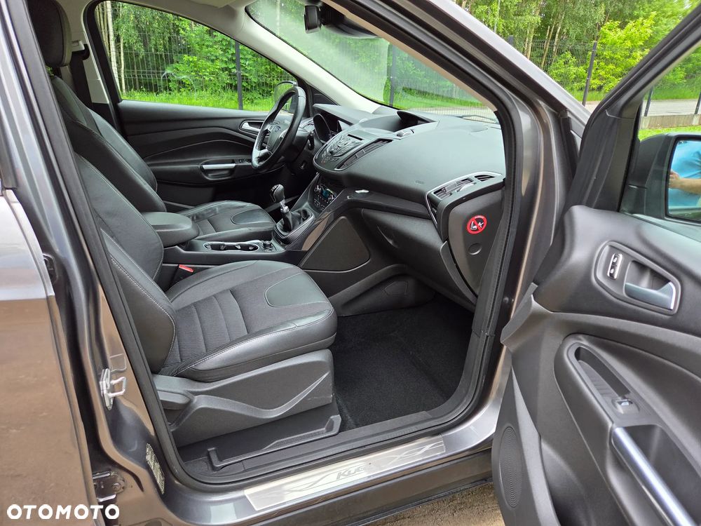 Ford Kuga 2.0 TDCi 4x4 Titanium - 24