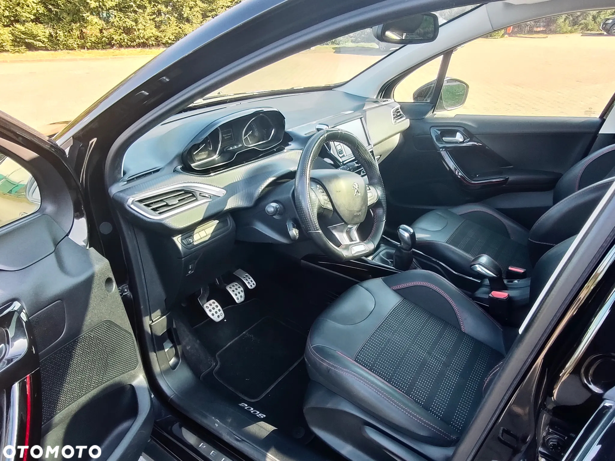 Peugeot 2008 - 11