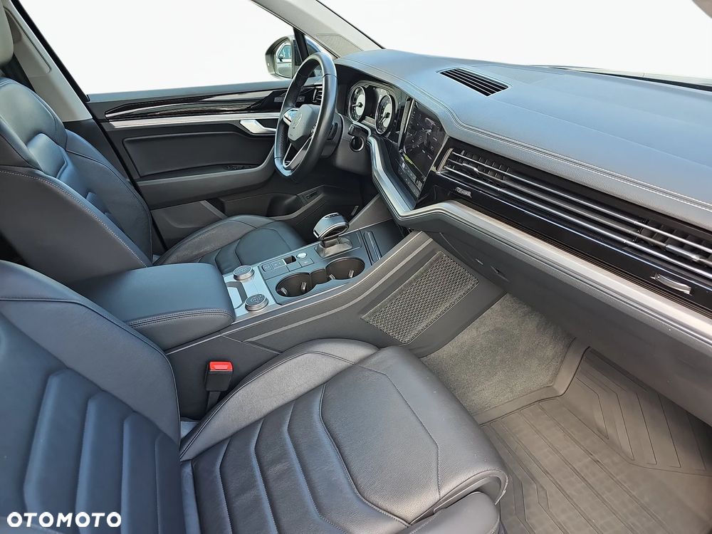 Volkswagen Touareg 3.0 V6 TDI 4Motion Elegance - 10