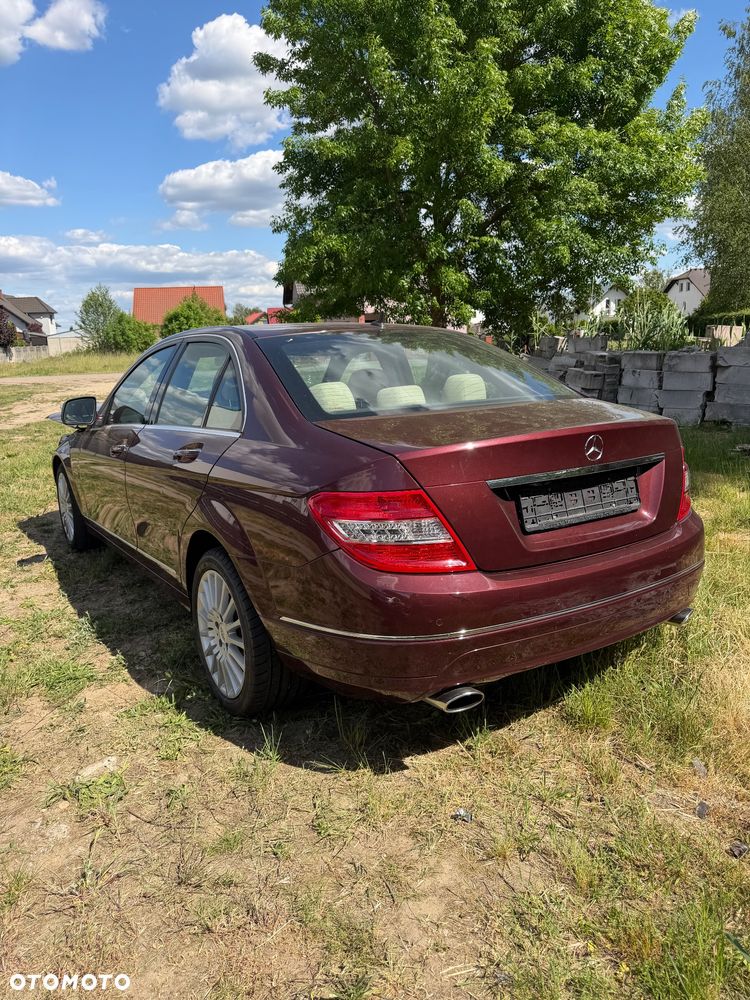 Mercedes-Benz Klasa C 350 CDI DPF 7G-TRONIC BlueEFFICIENCY Special Edition - 3