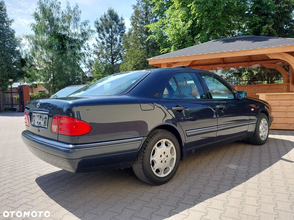 Mercedes-Benz Klasa E - 10