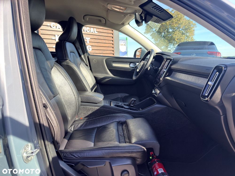 Volvo XC 40 - 18