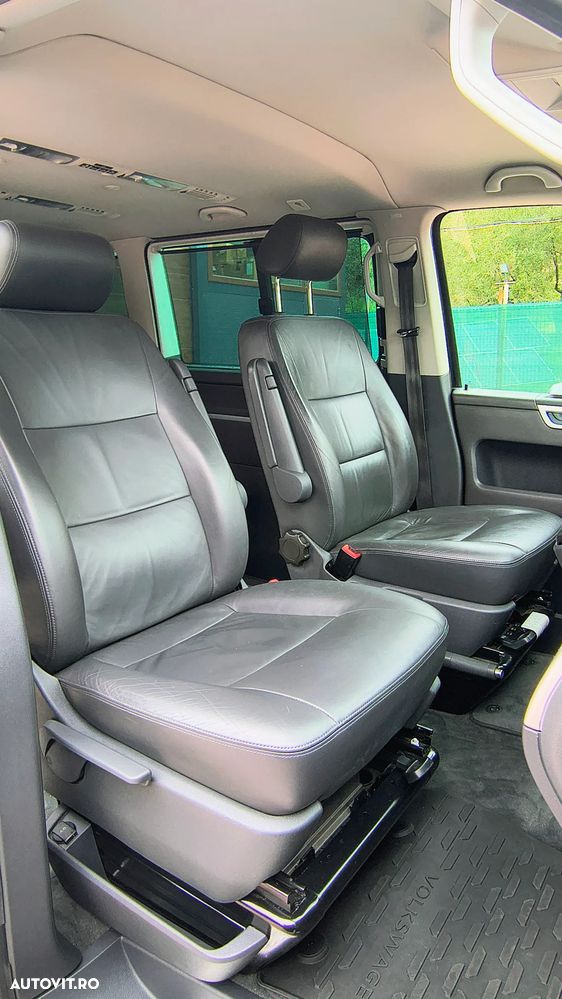 Volkswagen Multivan - 16