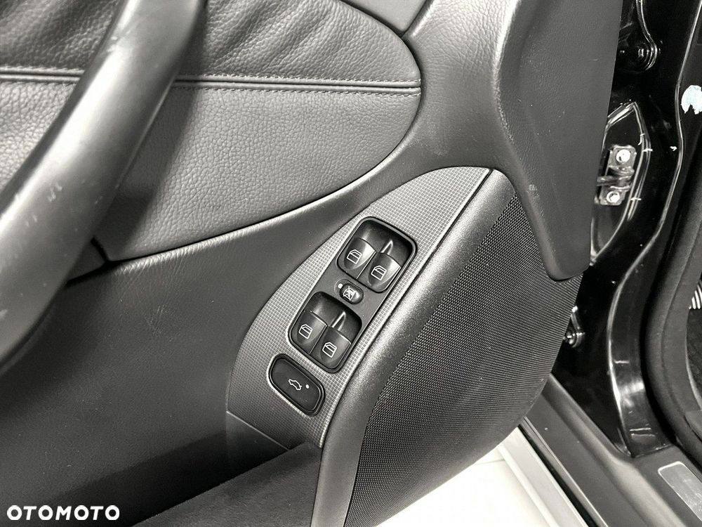 Mercedes-Benz Klasa C 32 AMG - 17