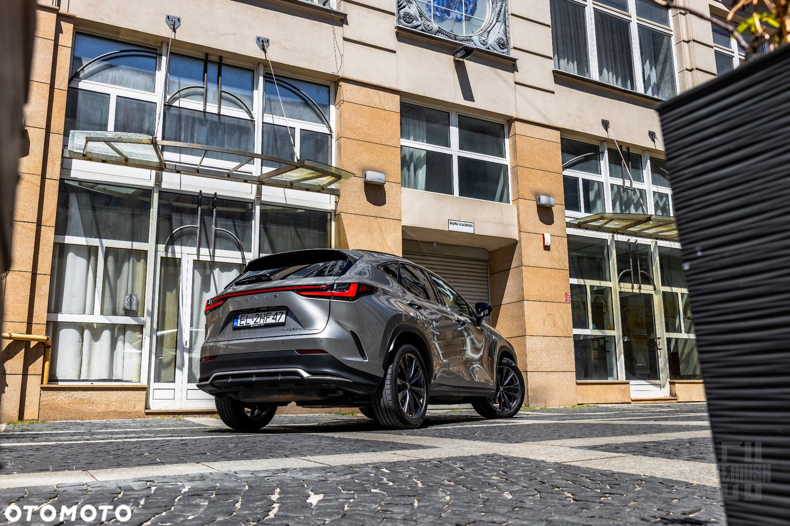 Lexus NX - 11