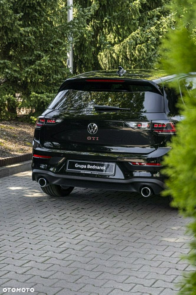 Volkswagen Golf - 12