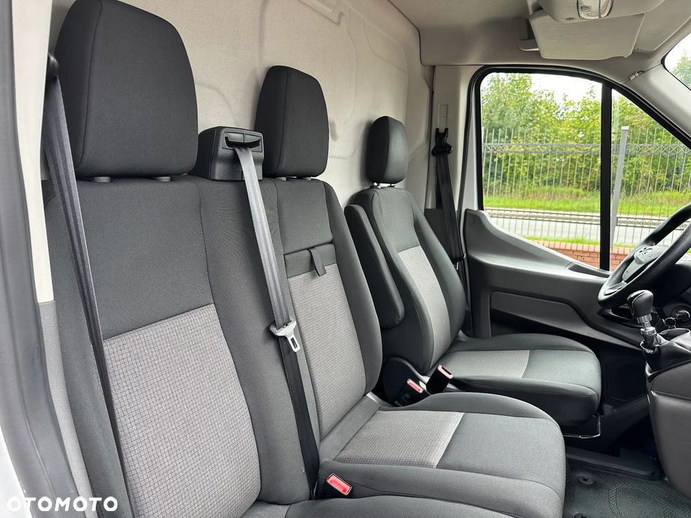 Ford Transit - 22