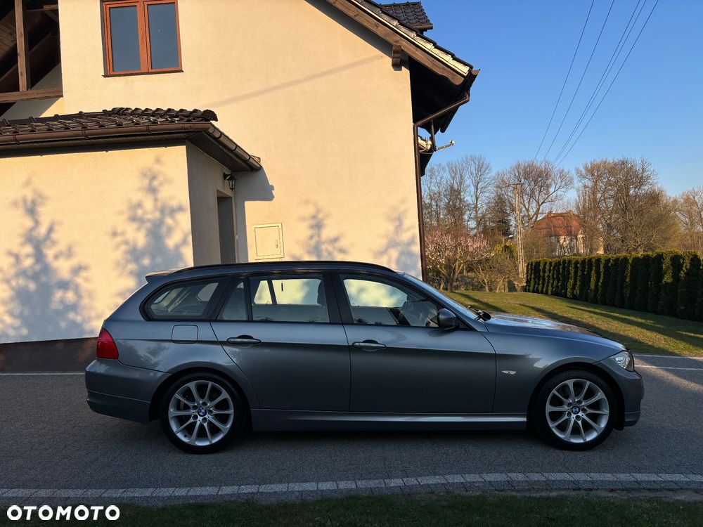BMW Seria 3 318d DPF Edition Lifestyle - 27