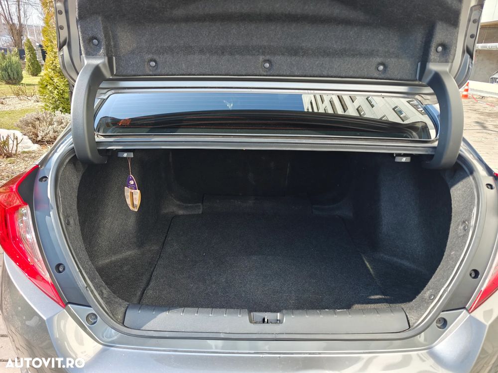 Honda Civic 1.5 VTEC Turbo CVT Prestige - 10