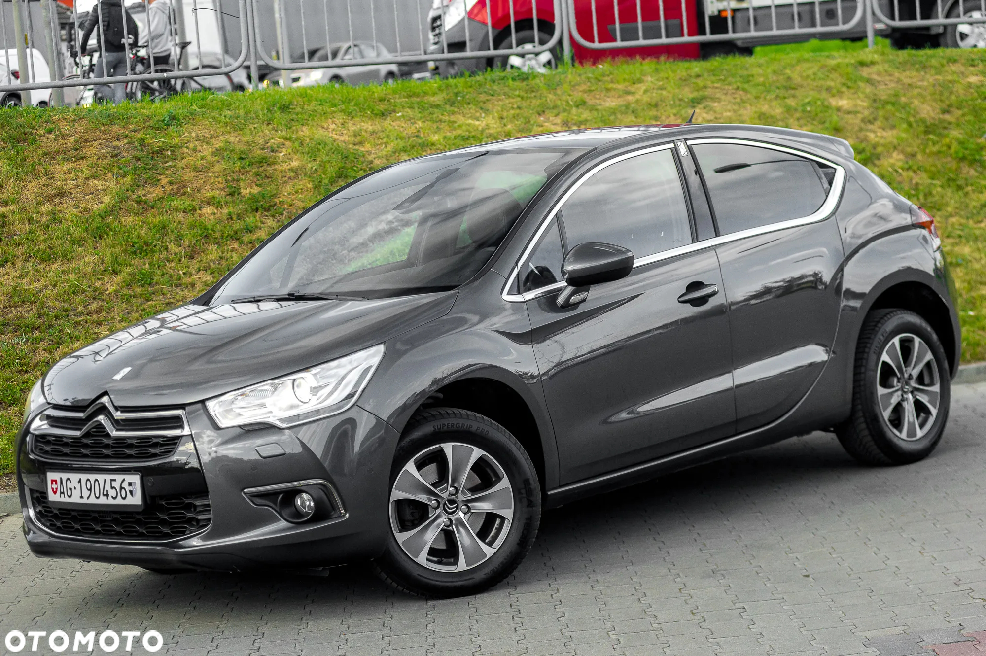 Citroën DS4 1.6 THP SoChic - 8