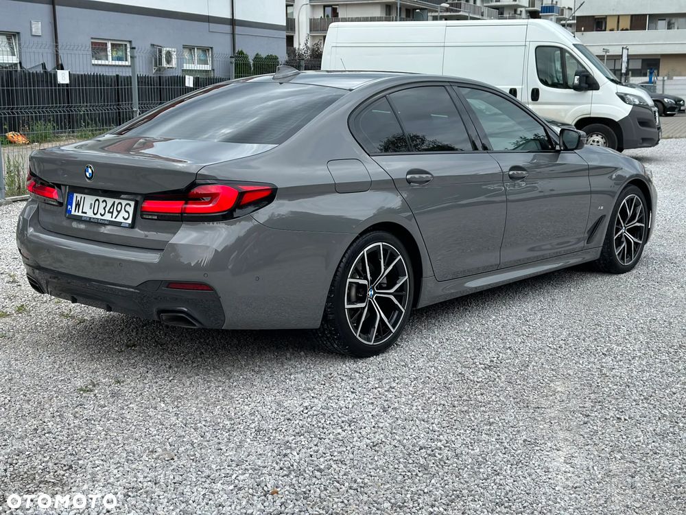 BMW Seria 5 520d xDrive - 5