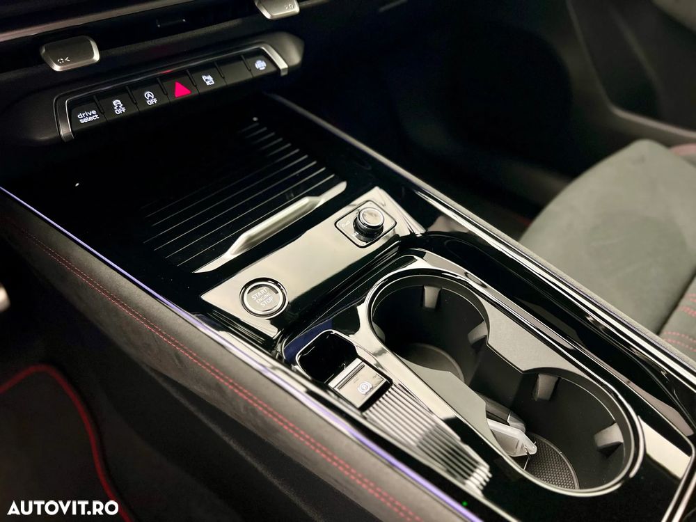 Audi Q3 2.0 40 TFSI S tronic quattro - 24