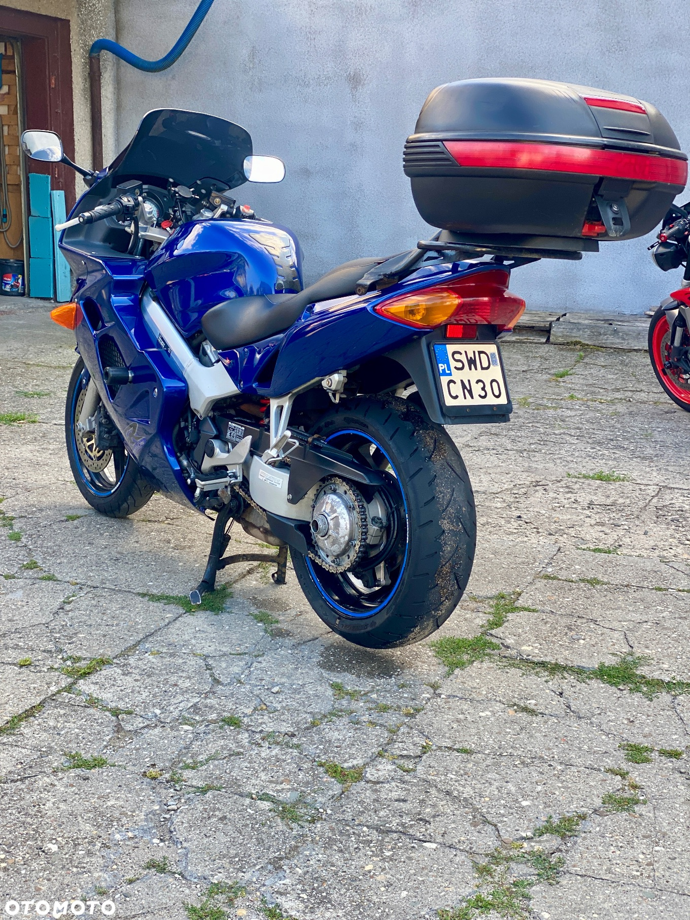 Honda VFR - 8