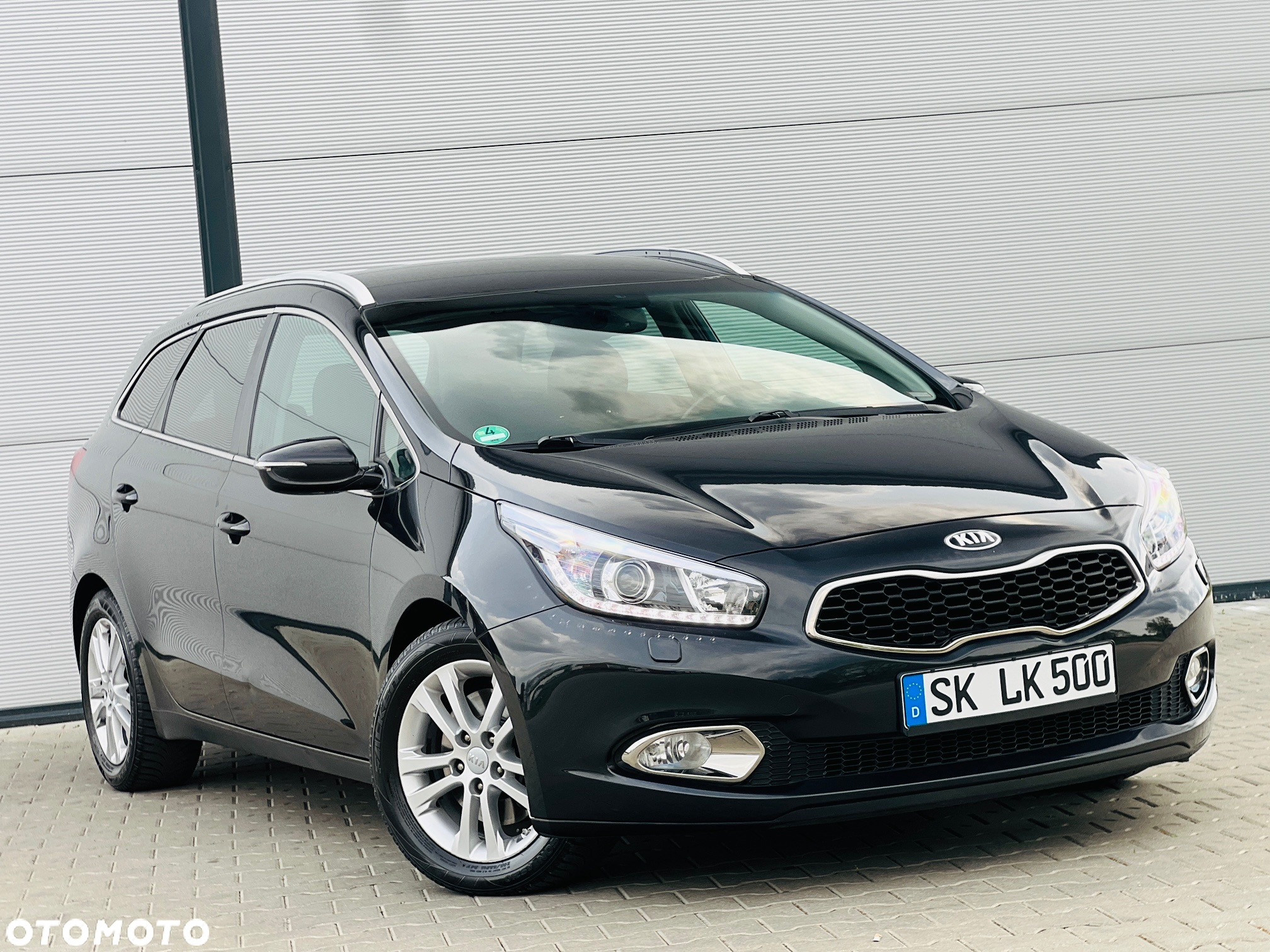 Kia Ceed 1.6 CRDi 128 ISG SW Platinum Edition - 17