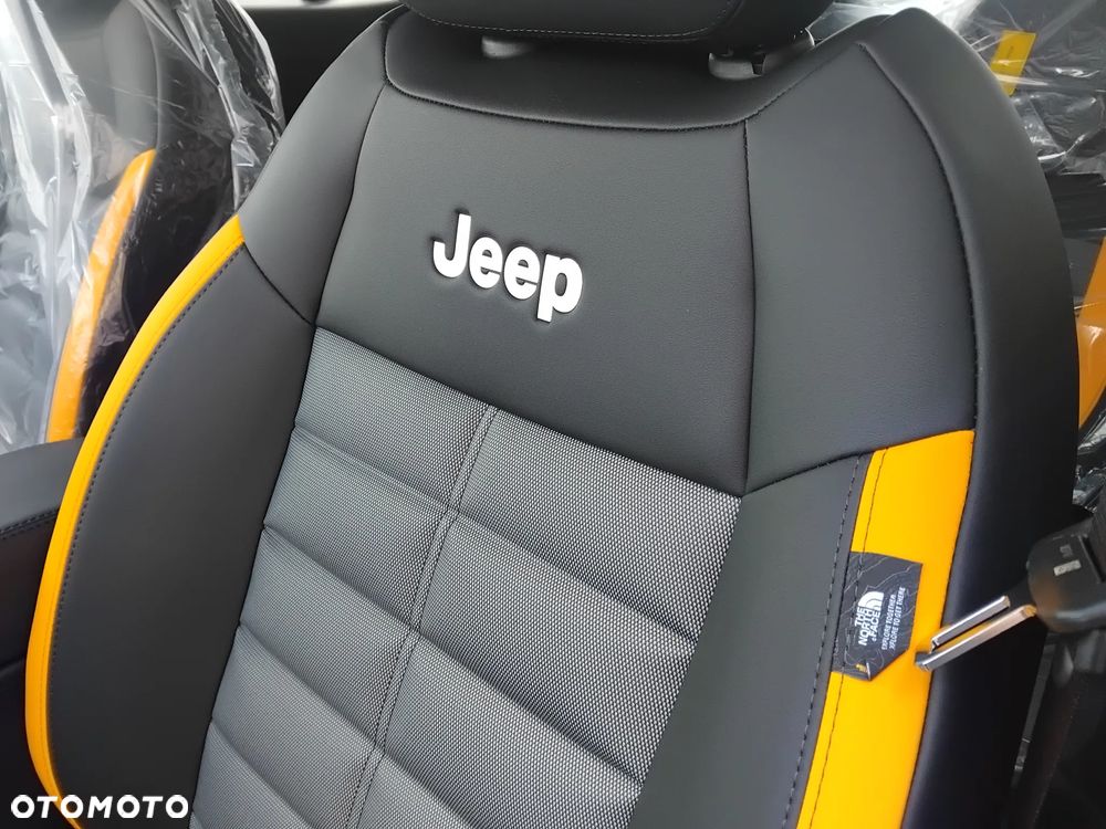 Jeep Avenger 1.2 T3 mHEV The North Face 4xe eDCT6 - 27