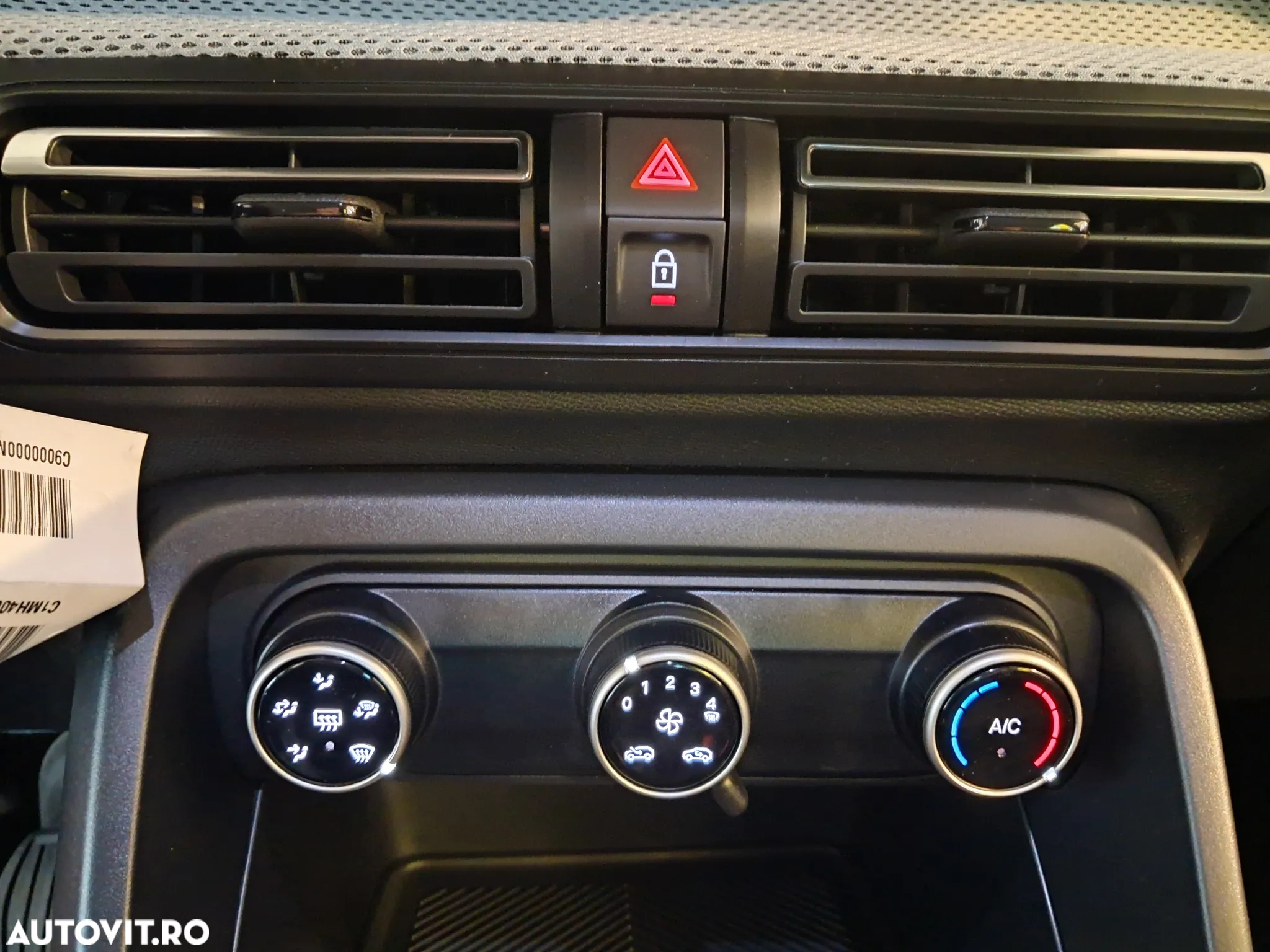 Citroën C3 1.2 PureTech 100 S&S BVM6 PLUS - 17