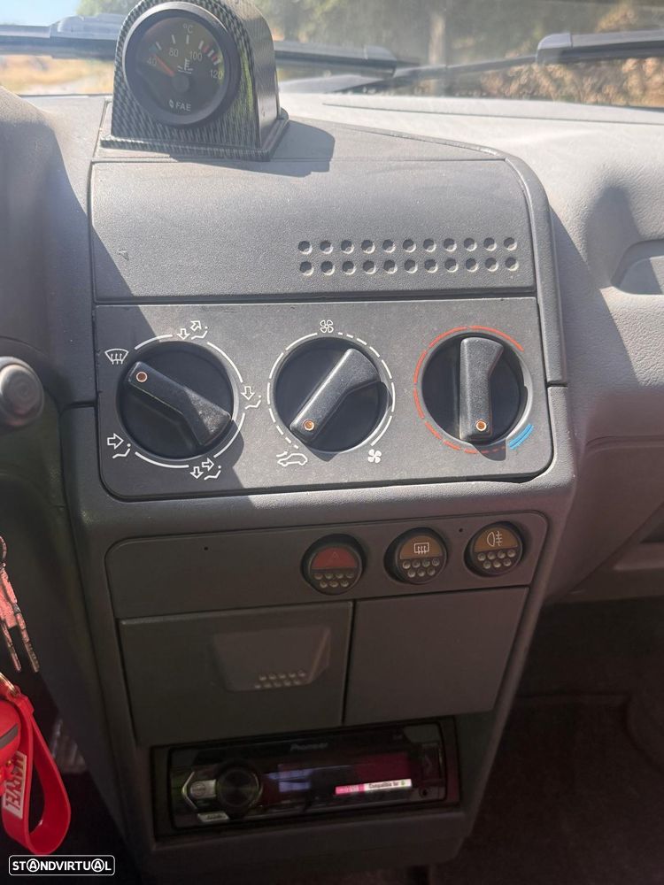 Peugeot 205 - 7