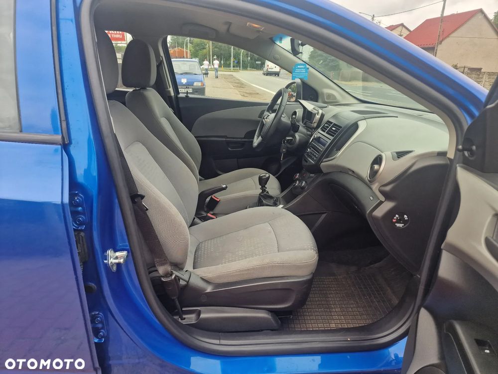 Chevrolet Aveo 1.2 LS - 12