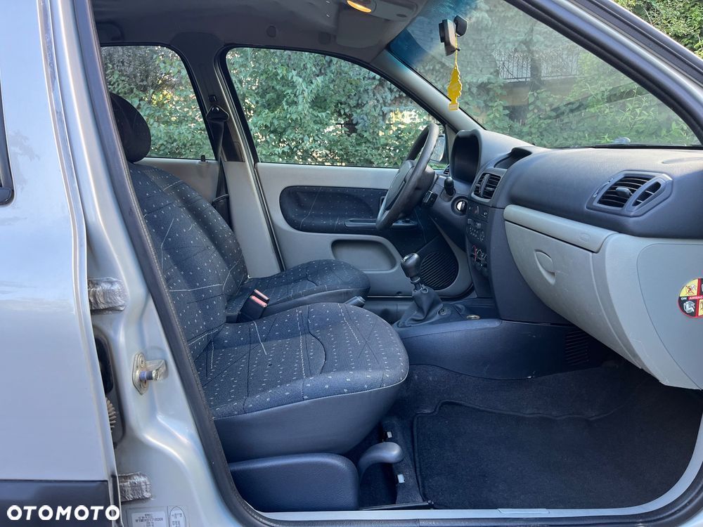 Renault Clio 1.2 Alize - 8