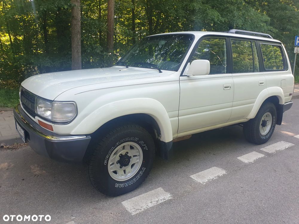 Toyota Land Cruiser - 1