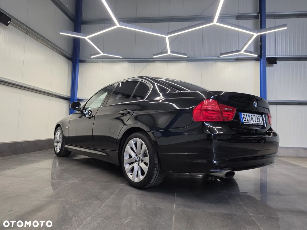 BMW Seria 3 318i Edition Lifestyle - 14