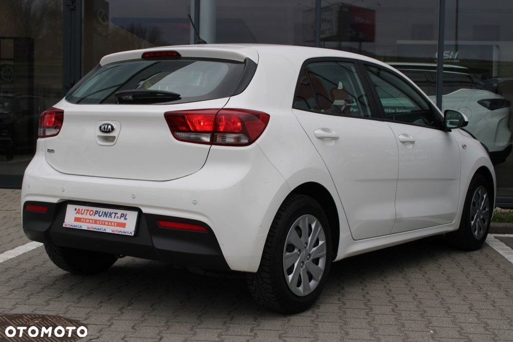 Kia Rio - 5