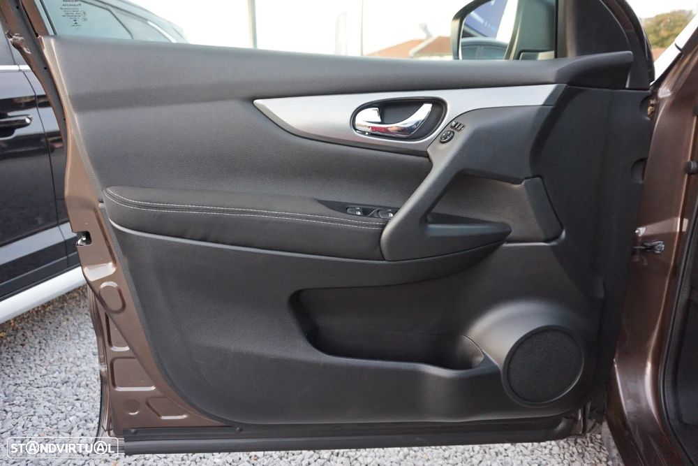 Nissan Qashqai 1.6 dCi N-Connecta 18 Xtronic - 35