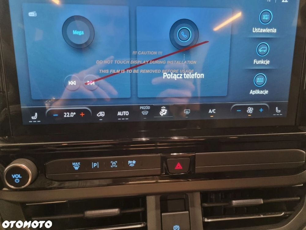 Ford Custom Nugget Camper - 17