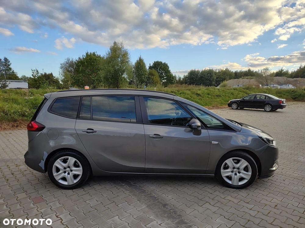 Opel Zafira - 2