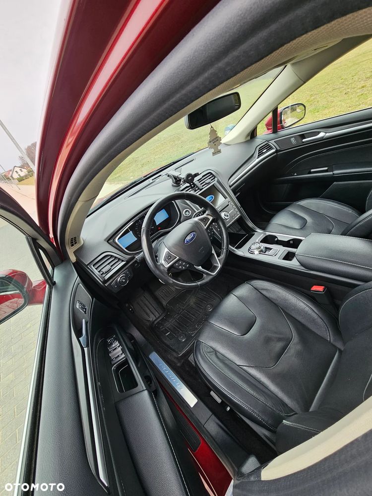 Ford Fusion - 11