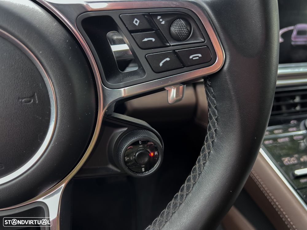 Porsche Panamera 4 E-Hybrid Executive - 10
