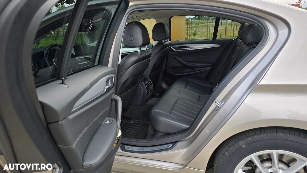 BMW Seria 5 520i AT - 14