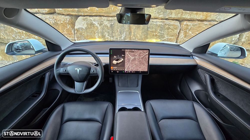 Tesla Model 3 - 10