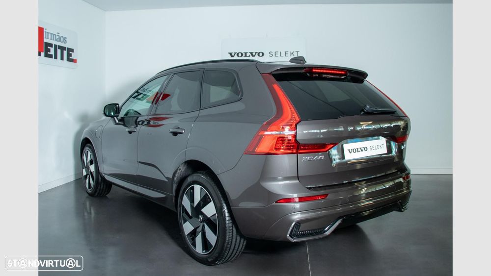 Volvo XC 60 2.0 T6 PHEV Core AWD - 2