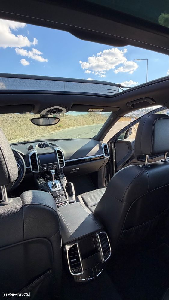 Porsche Cayenne S - 10