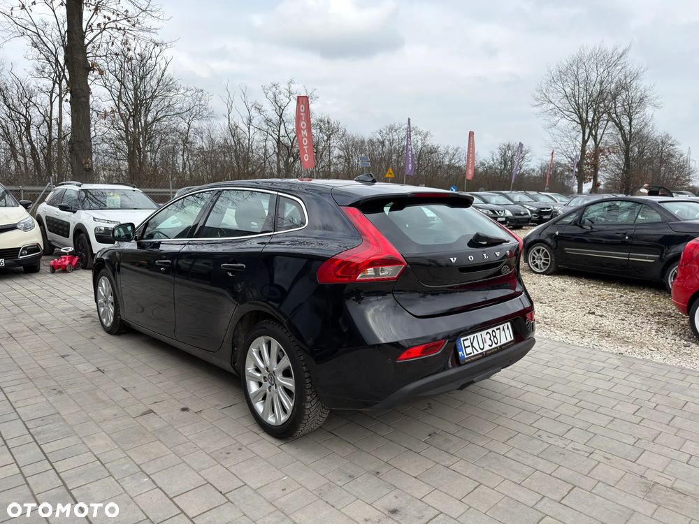 Volvo V40 D2 - 14